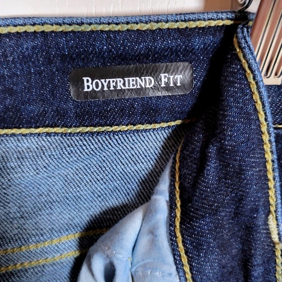 Judy Blue Boyfriend Fit Distressed Jeans Size 29/9 - Picture 5 of 10